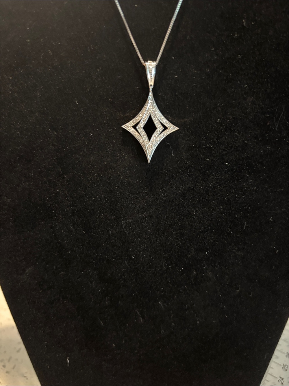 925 Sterling Silver Diamond-Shaped Pendant with Chain -